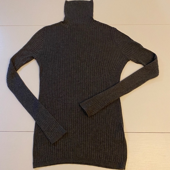 Vince Lightweight Skinny Ribbed Turtleneck Heather Carbon Sweater Size Small - Picture 4 of 13